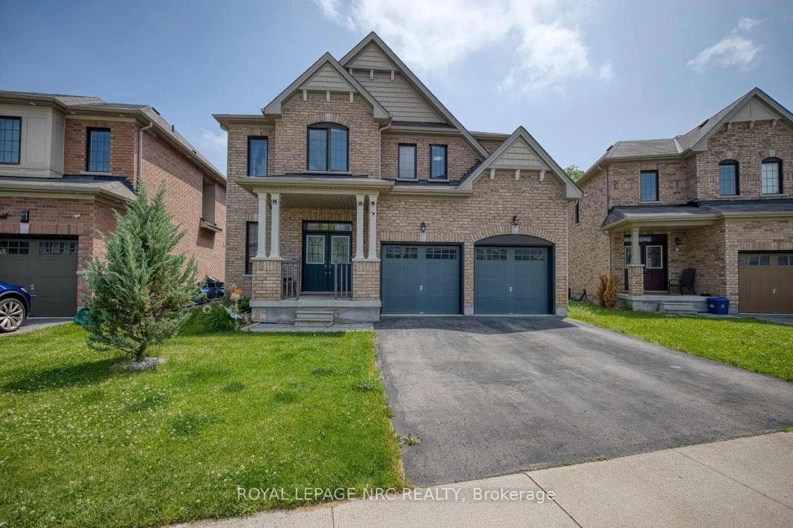 Photo 1 of 8002 Hackbery Trail, Niagara Falls, Brown — HOMEH
