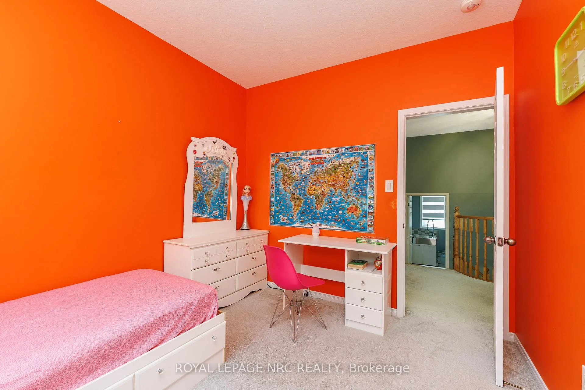 Photo 29 of 8002 Hackbery Trail, Niagara Falls, Brown — HOMEH