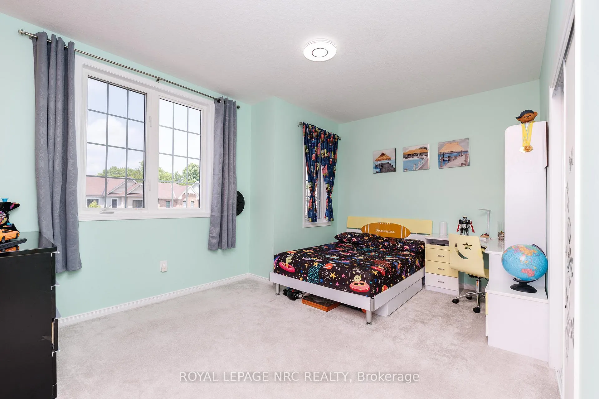 Photo 30 of 8002 Hackbery Trail, Niagara Falls, Brown — HOMEH