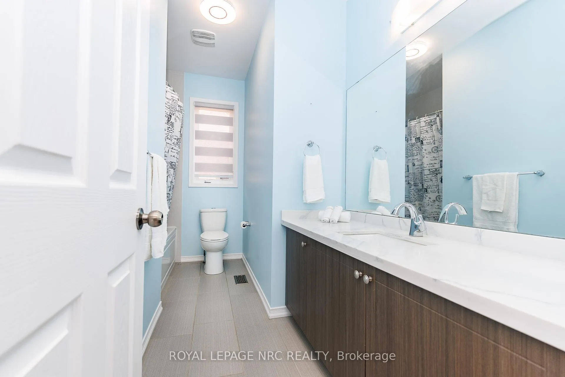 Photo 32 of 8002 Hackbery Trail, Niagara Falls, Brown — HOMEH