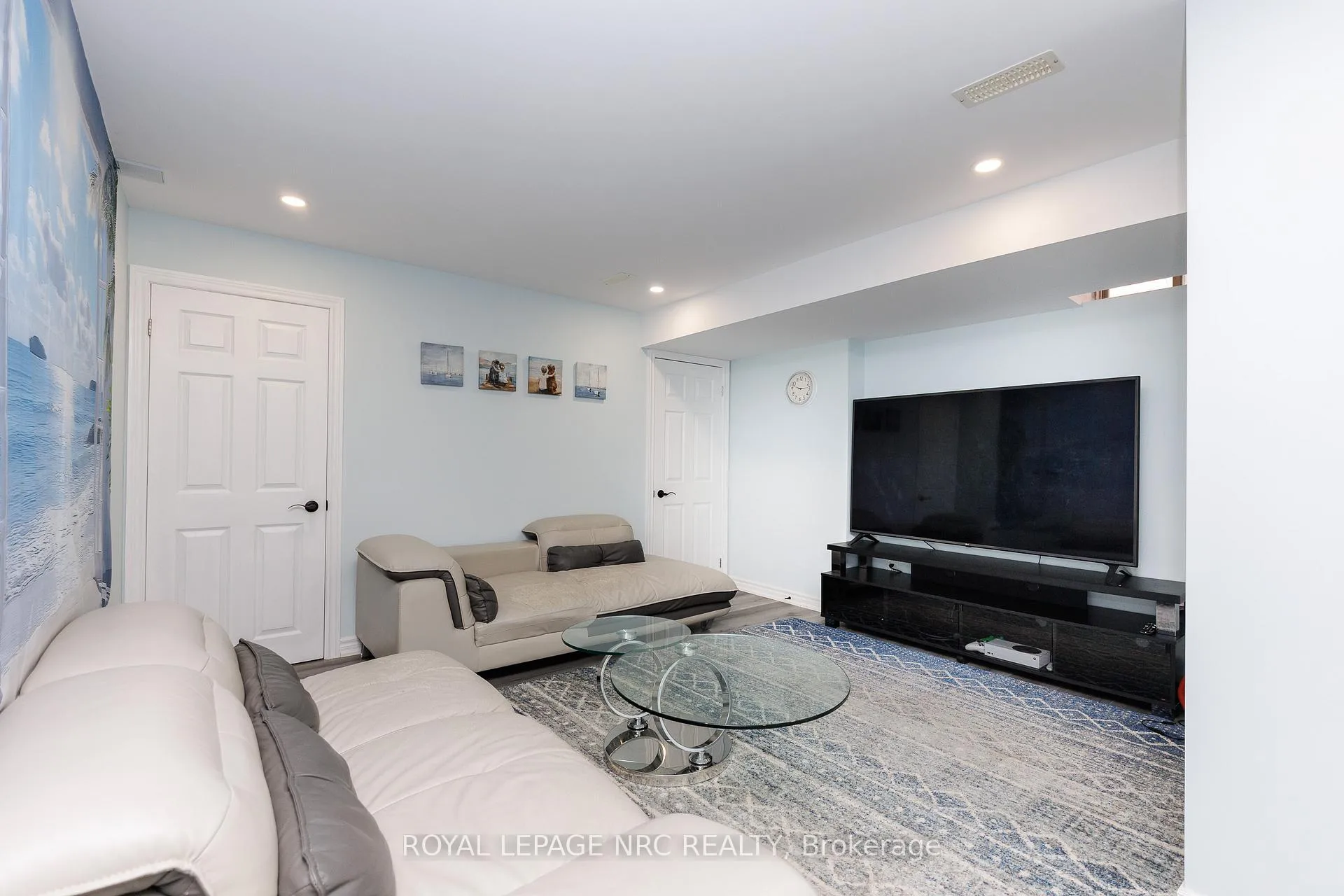 Photo 36 of 8002 Hackbery Trail, Niagara Falls, Brown — HOMEH