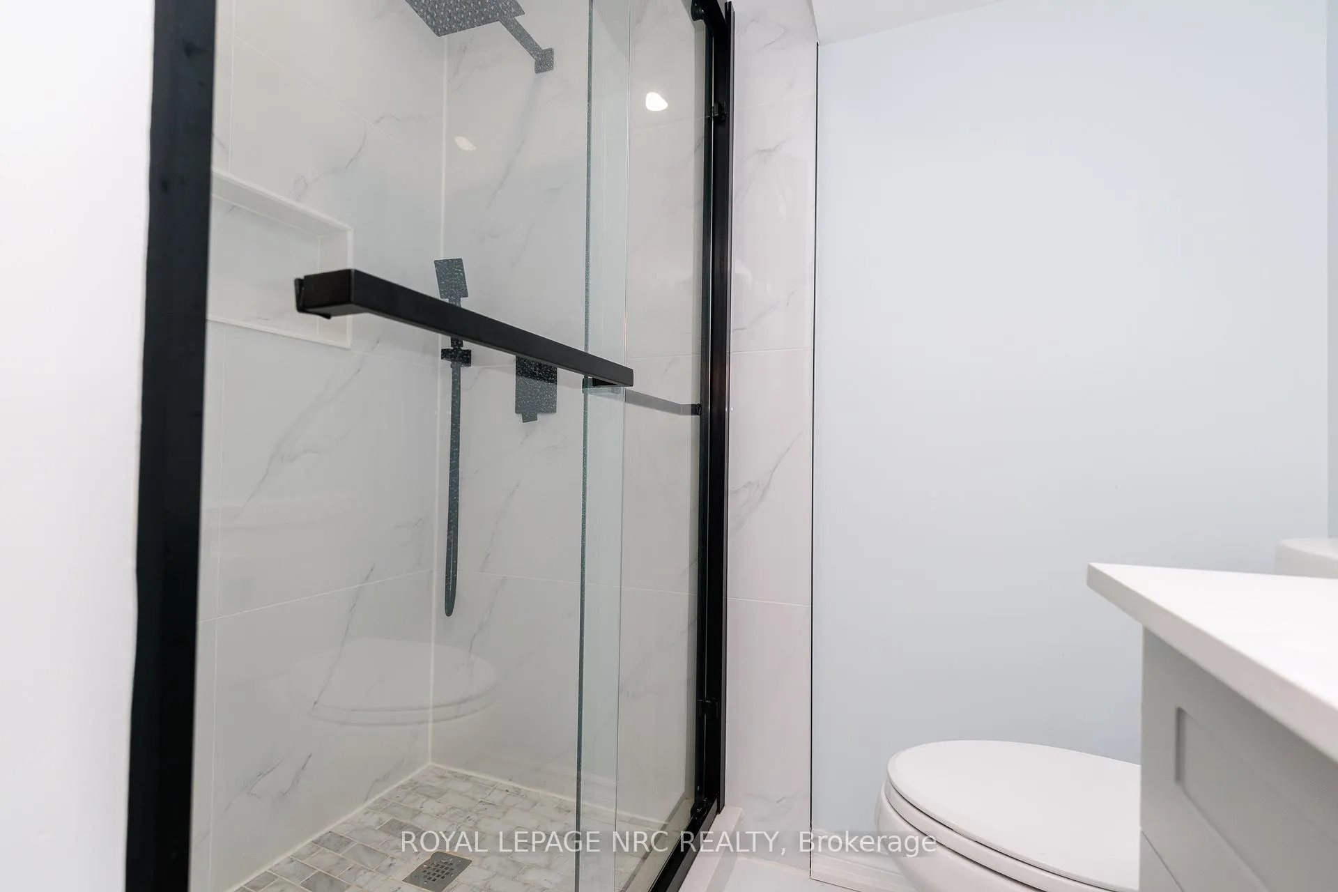 Photo 39 of 8002 Hackbery Trail, Niagara Falls, Brown — HOMEH