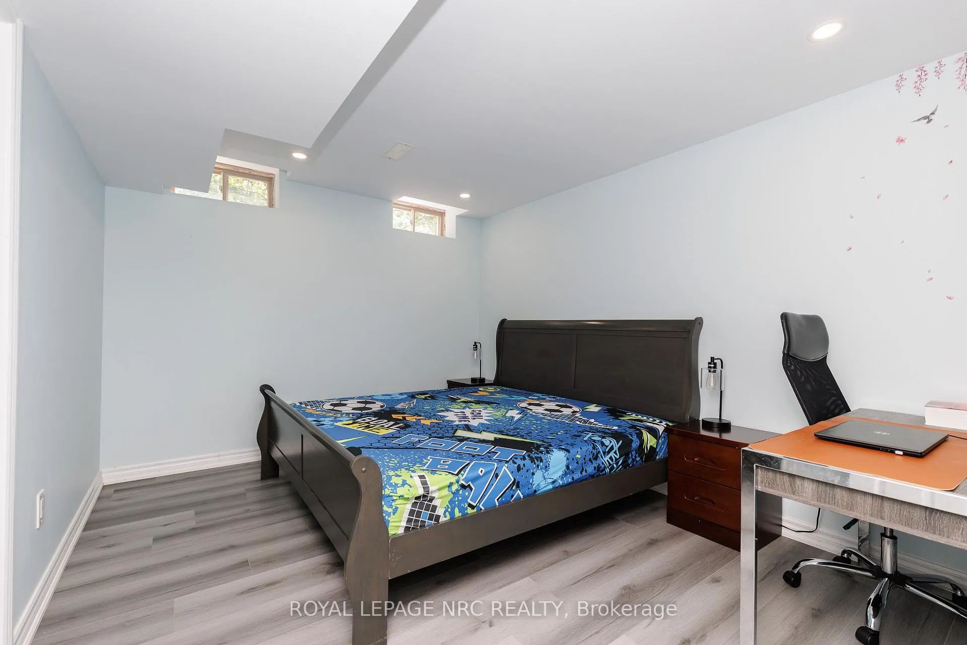 Photo 40 of 8002 Hackbery Trail, Niagara Falls, Brown — HOMEH