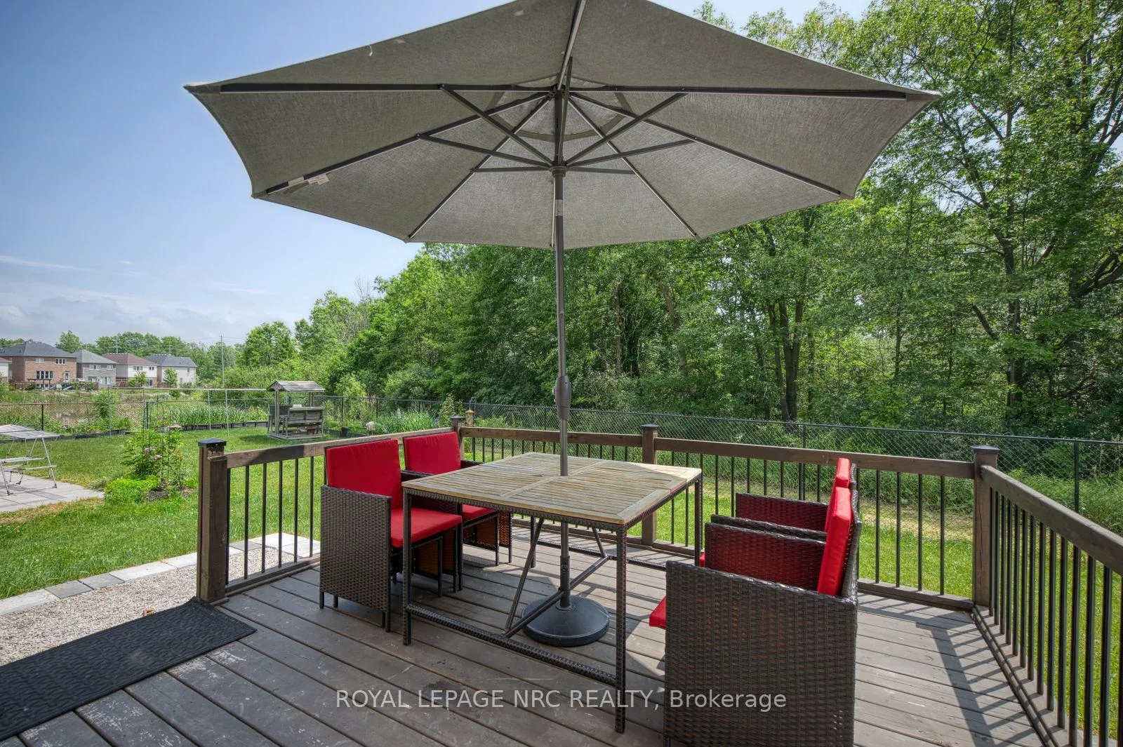 Photo 43 of 8002 Hackbery Trail, Niagara Falls, Brown — HOMEH