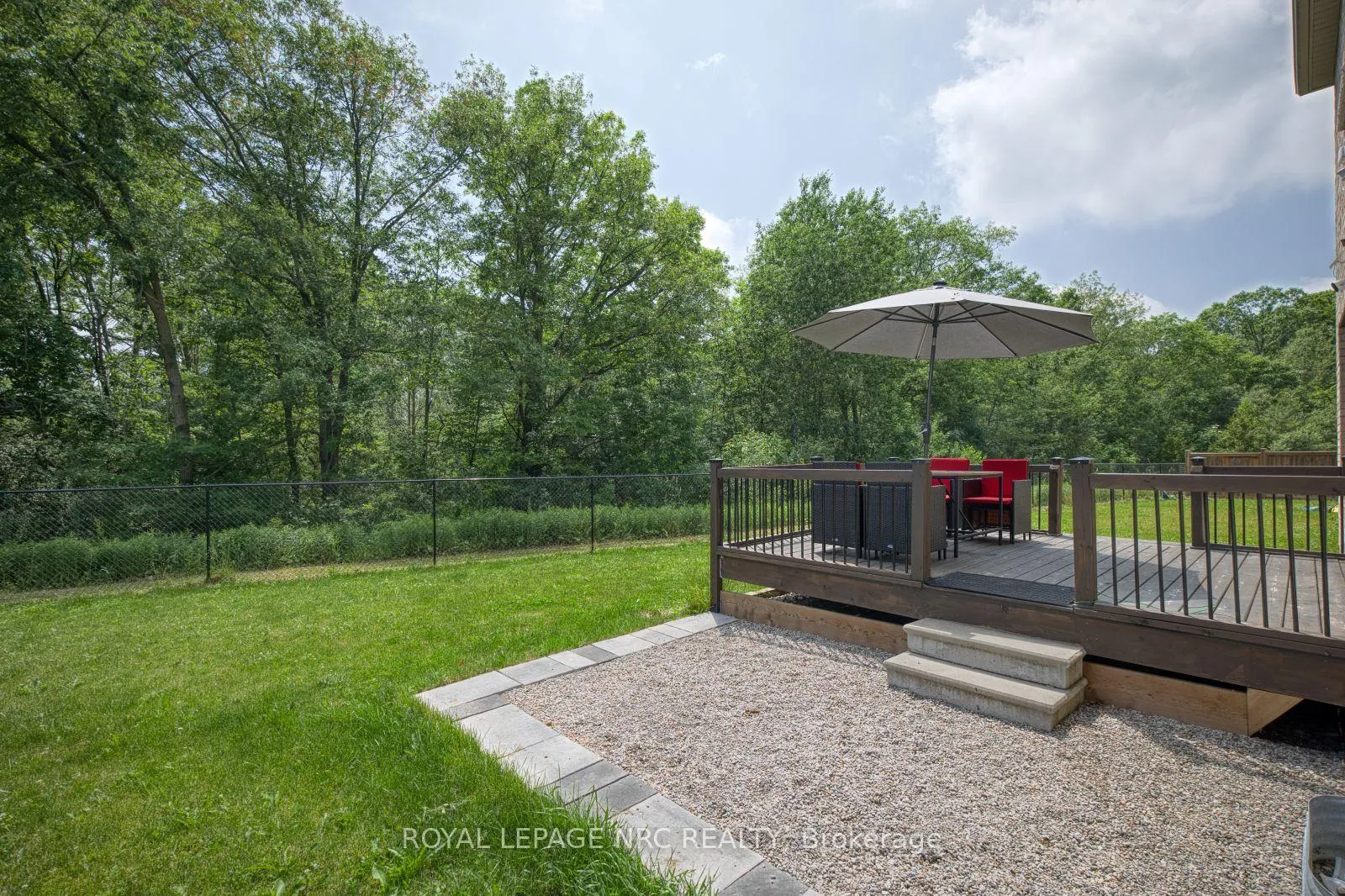 Photo 45 of 8002 Hackbery Trail, Niagara Falls, Brown — HOMEH