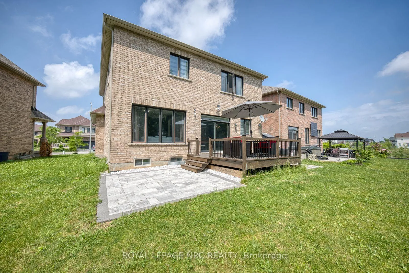 Photo 47 of 8002 Hackbery Trail, Niagara Falls, Brown — HOMEH