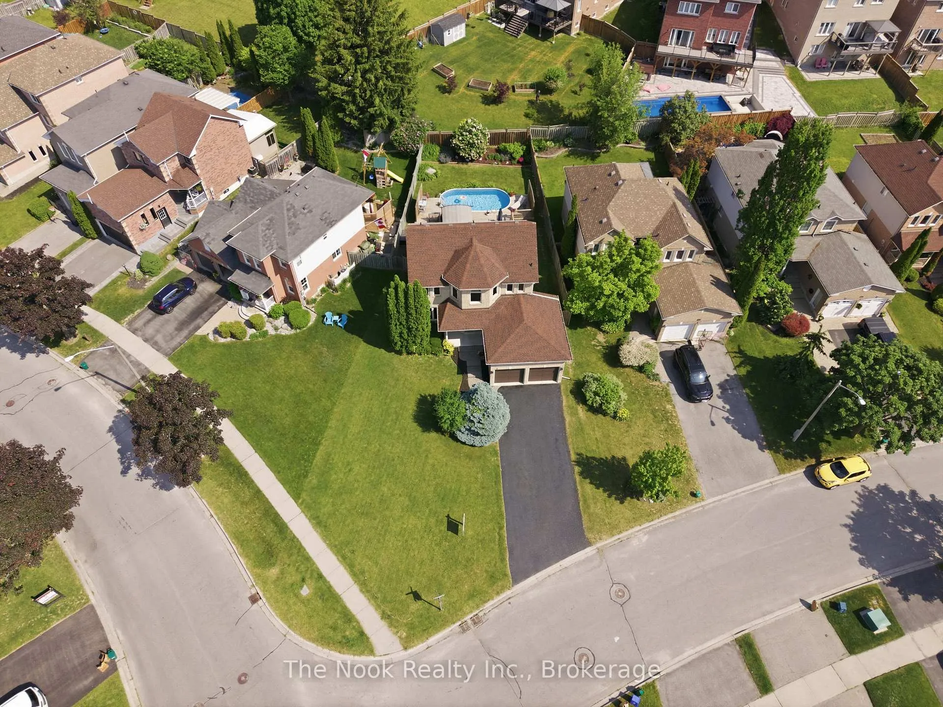 Photo 1 of 2 Ireland Street, Clarington, Bowmanville — HOMEH