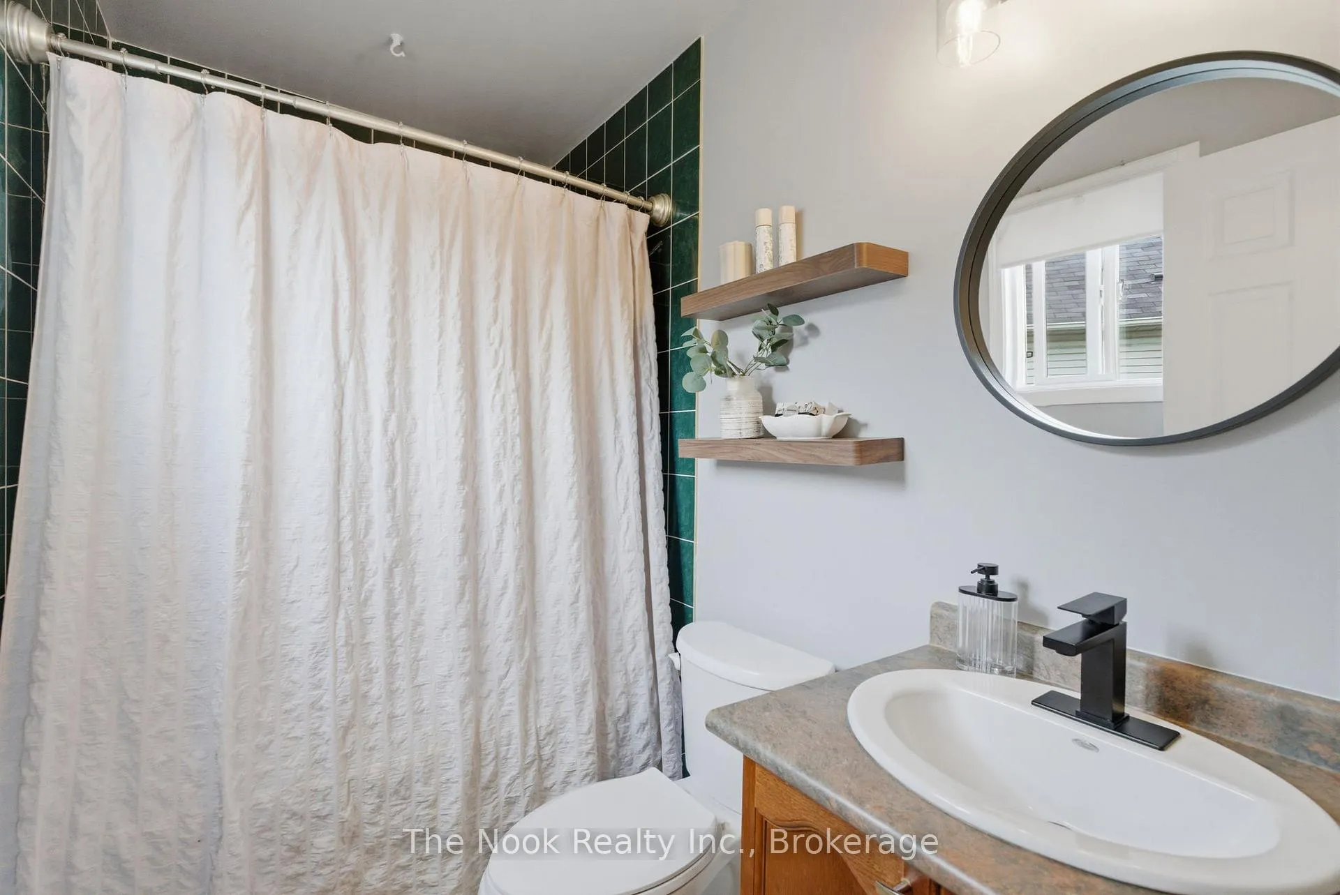 Photo 25 of 2 Ireland Street, Clarington, Bowmanville — HOMEH