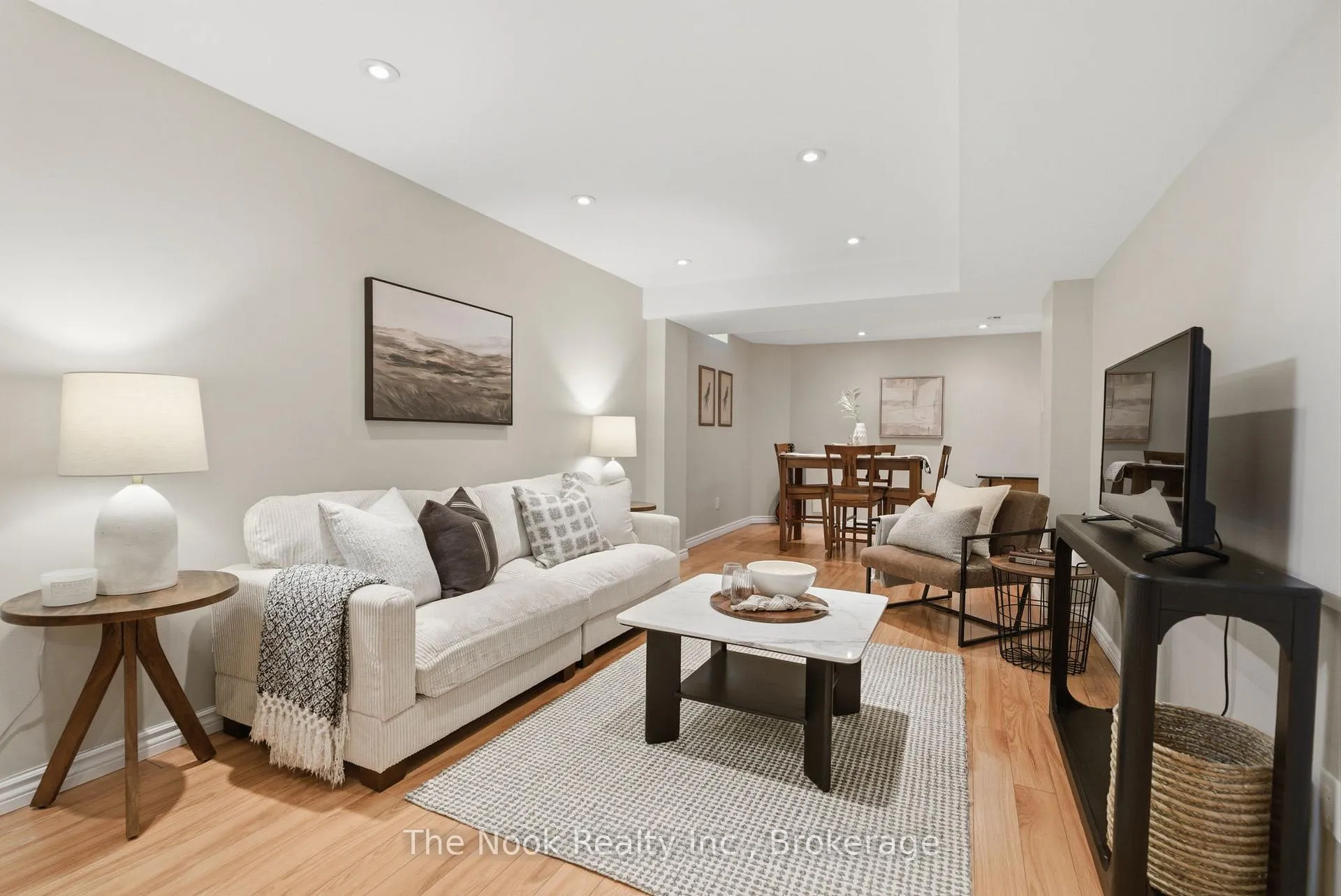 Photo 32 of 2 Ireland Street, Clarington, Bowmanville — HOMEH