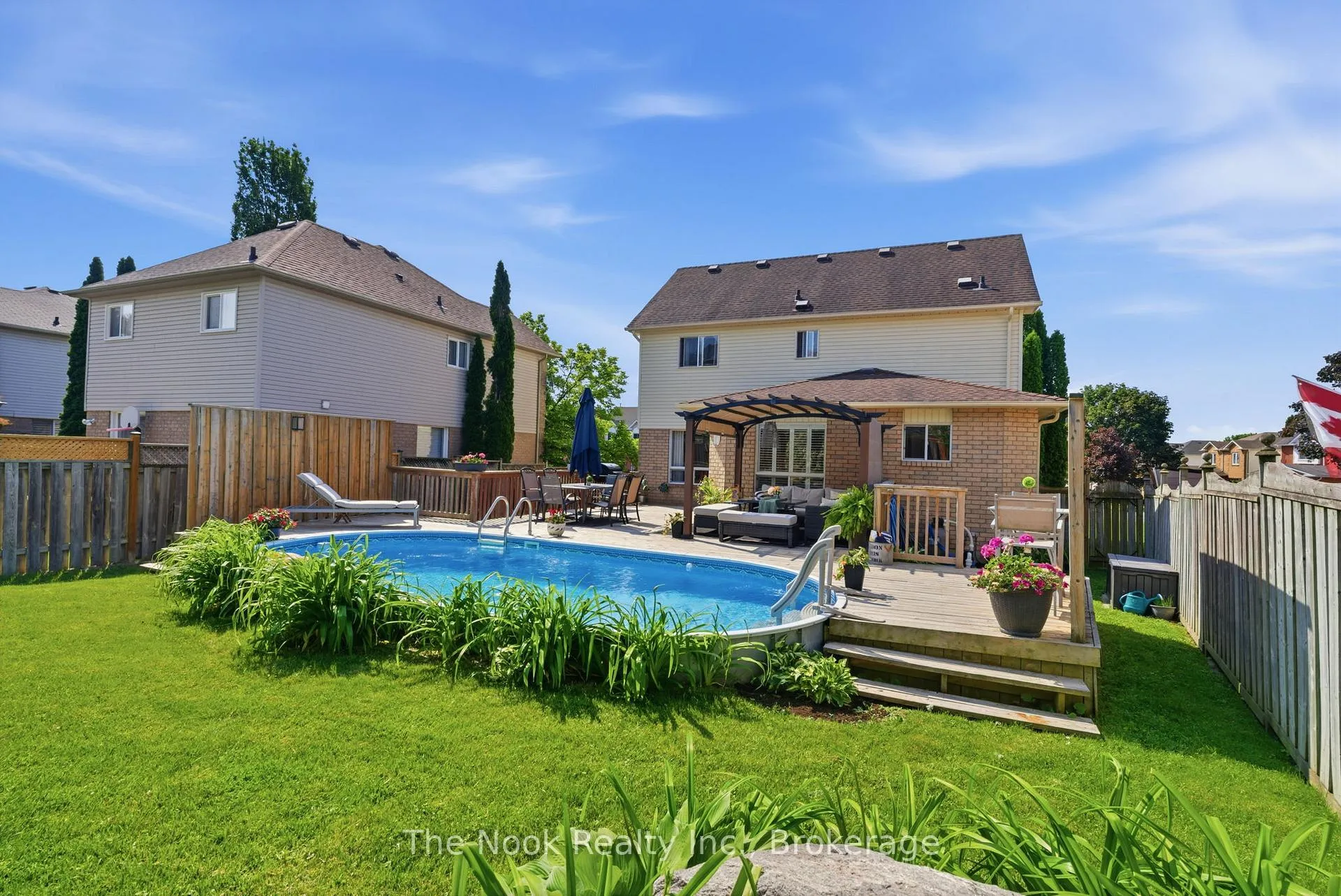 Photo 46 of 2 Ireland Street, Clarington, Bowmanville — HOMEH