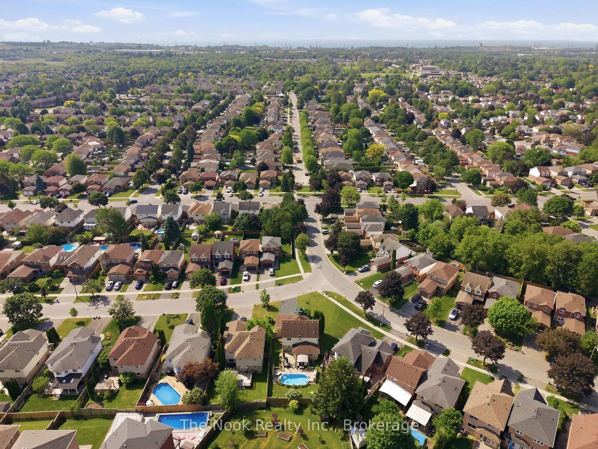 Photo 50 of 2 Ireland Street, Clarington, Bowmanville — HOMEH