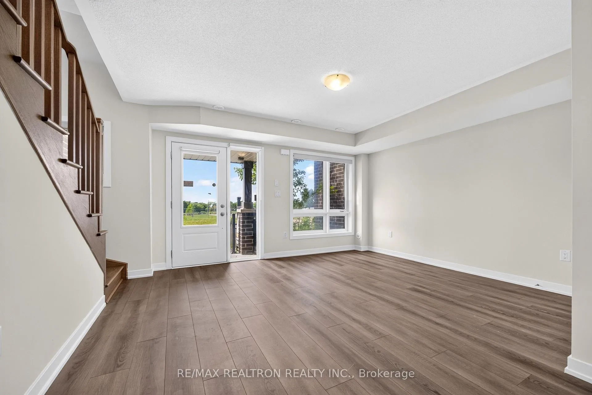 Photo 5 of 1373 Shankel Road, Oshawa, Eastdale — HOMEH