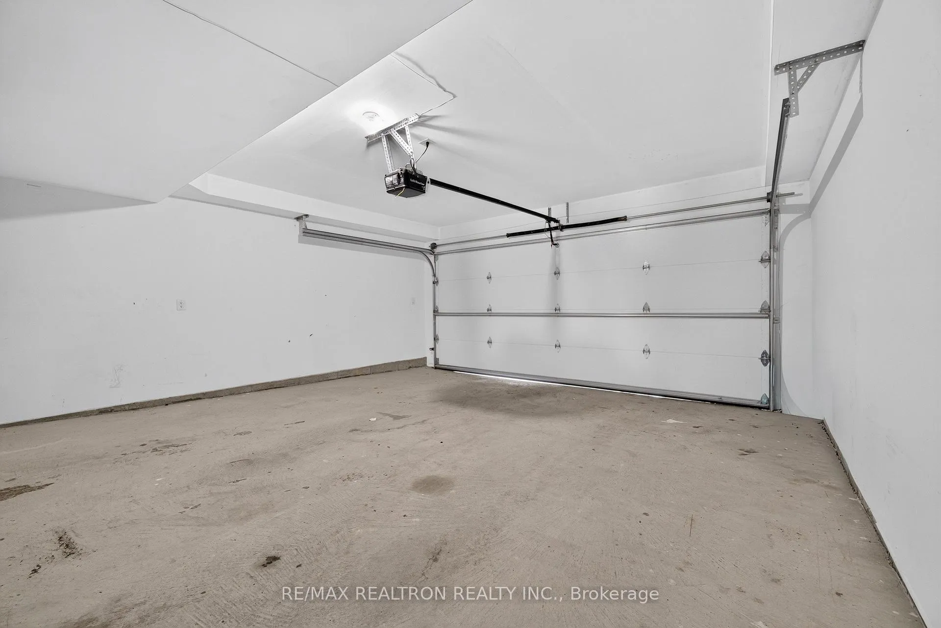 Photo 33 of 1373 Shankel Road, Oshawa, Eastdale — HOMEH