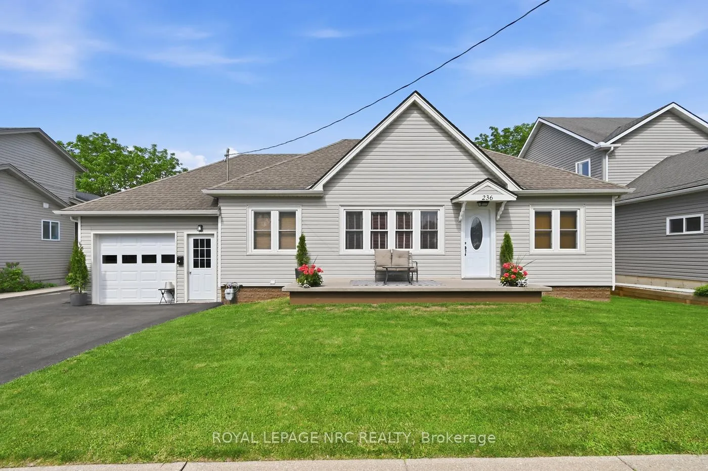Photo 1 of 236 Deere Street, Welland, Lincoln/Crowland — HOMEH