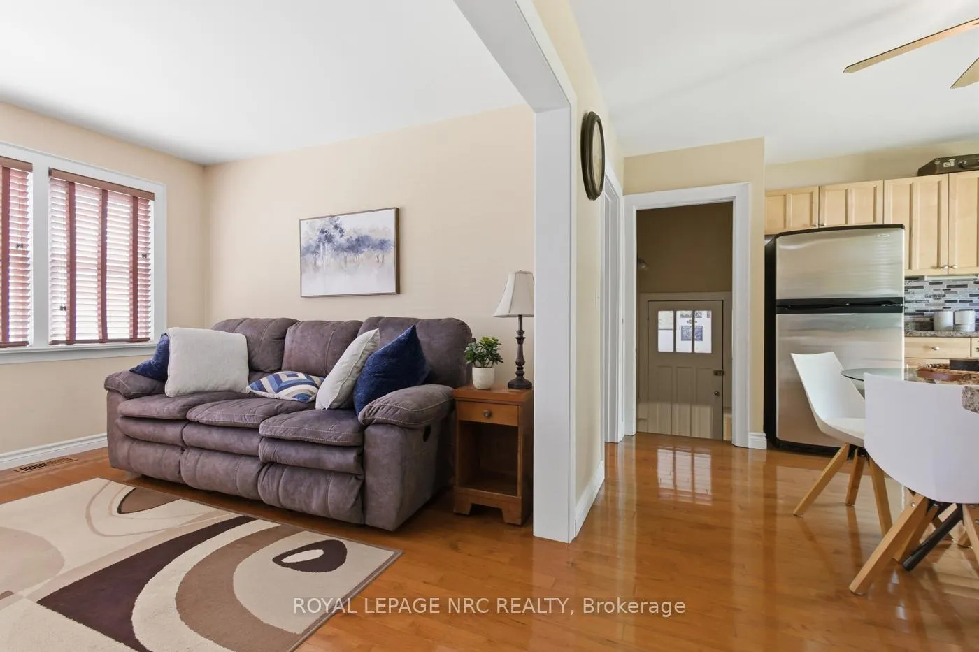 Photo 12 of 236 Deere Street, Welland, Lincoln/Crowland — HOMEH