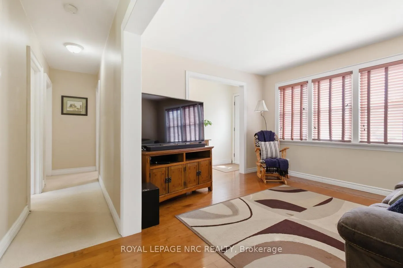 Photo 13 of 236 Deere Street, Welland, Lincoln/Crowland — HOMEH