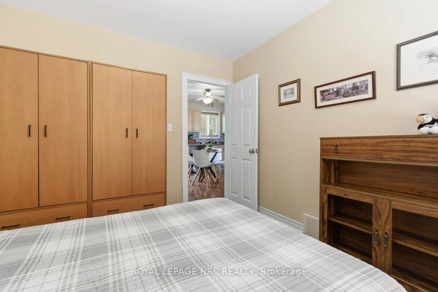 Photo 15 of 236 Deere Street, Welland, Lincoln/Crowland — HOMEH
