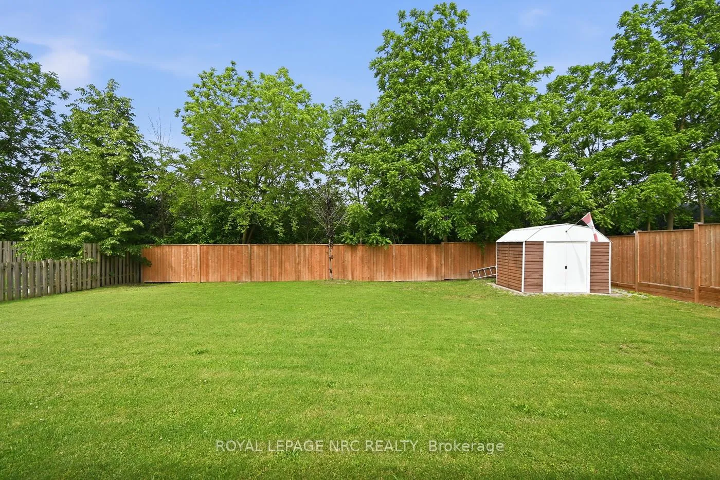 Photo 25 of 236 Deere Street, Welland, Lincoln/Crowland — HOMEH