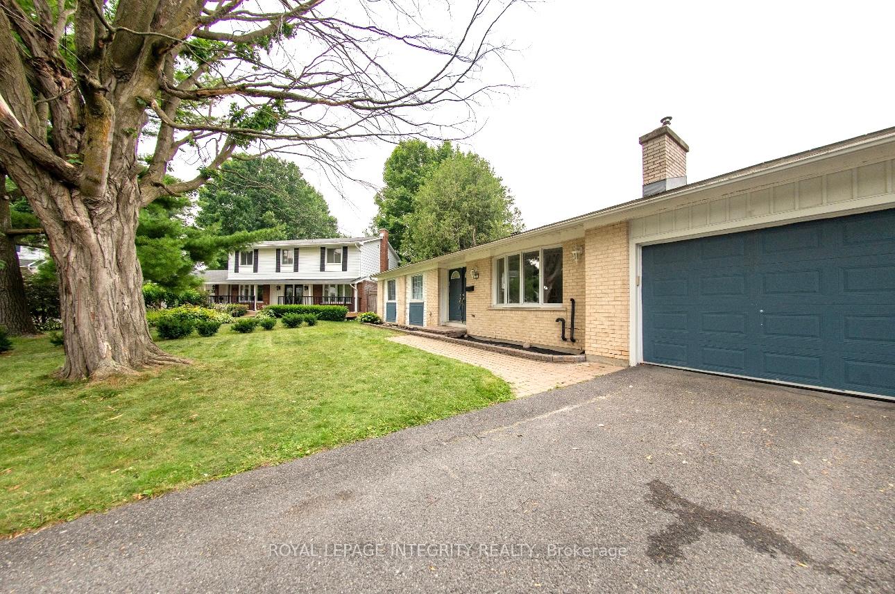 Front of 27 Roberta Crescent