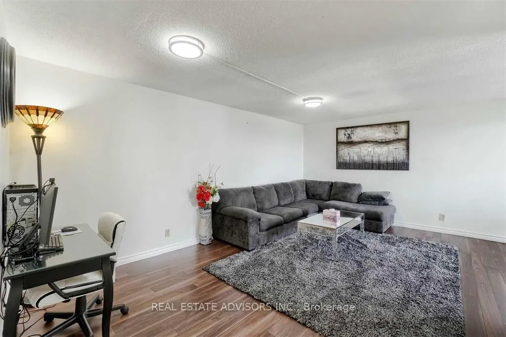 Photo 3 of Unit 1203, 41 Markbrook Lane, Etobicoke, Mount Olive-Silverstone-Jamestown — HOMEH