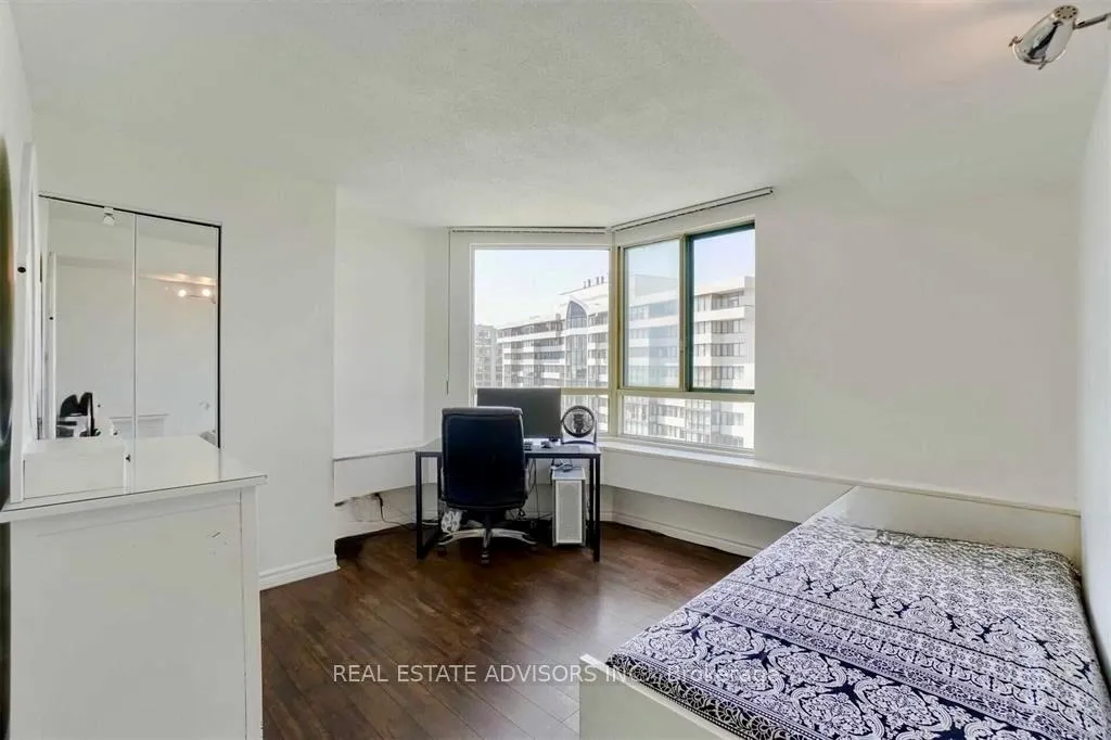Photo 11 of Unit 1203, 41 Markbrook Lane, Etobicoke, Mount Olive-Silverstone-Jamestown — HOMEH