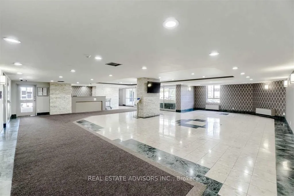 Photo 19 of Unit 1203, 41 Markbrook Lane, Etobicoke, Mount Olive-Silverstone-Jamestown — HOMEH