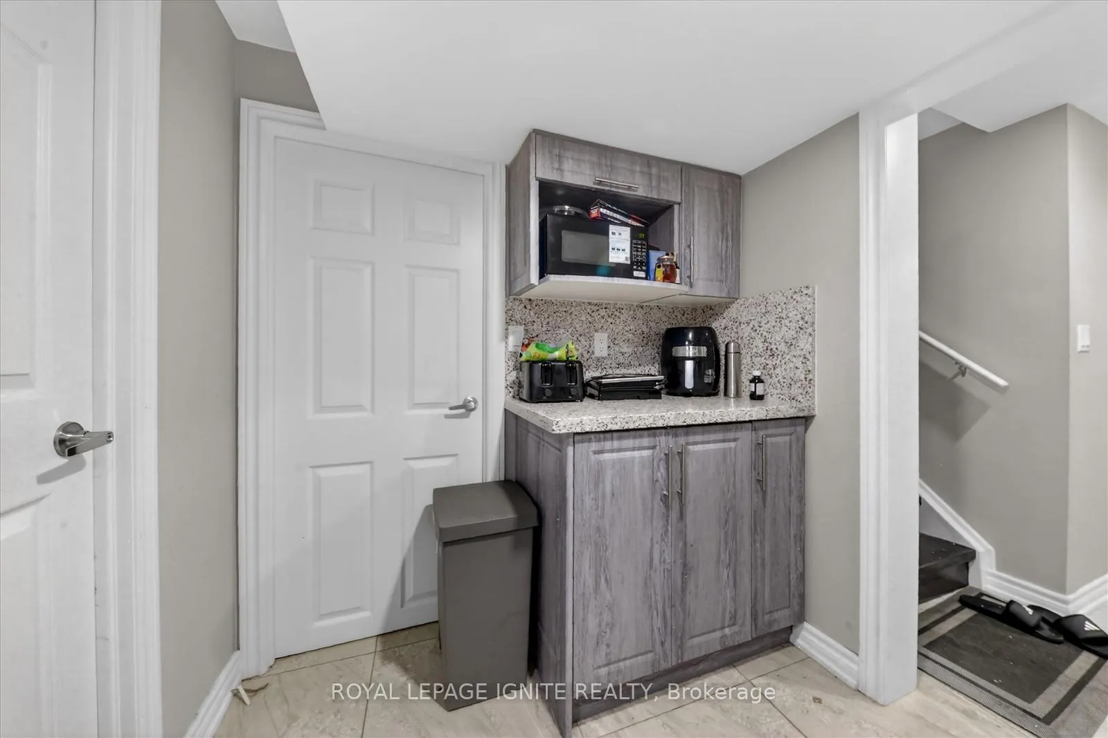 Photo 25 of 50 Panda Square, Scarborough, Rouge — HOMEH