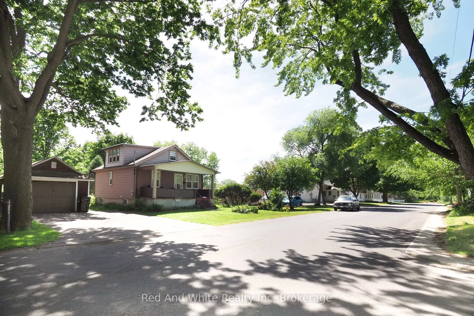 Photo 4 of 15 Horning Drive, Kitchener — HOMEH