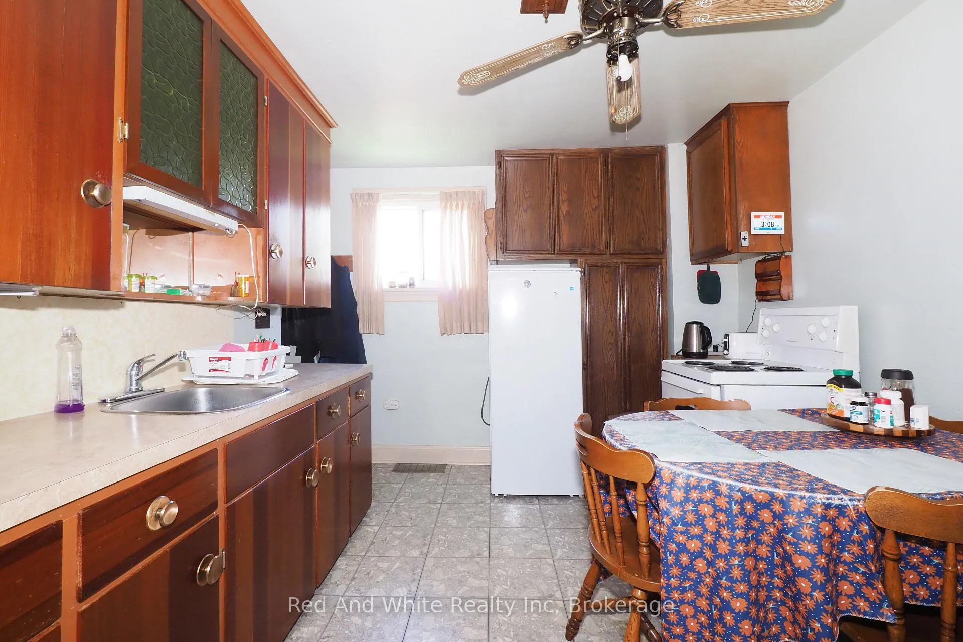 Photo 13 of 15 Horning Drive, Kitchener — HOMEH