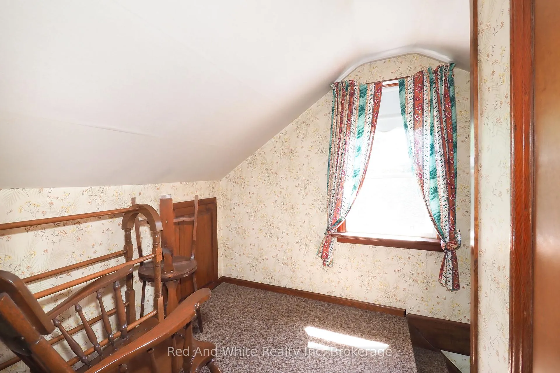 Photo 19 of 15 Horning Drive, Kitchener — HOMEH