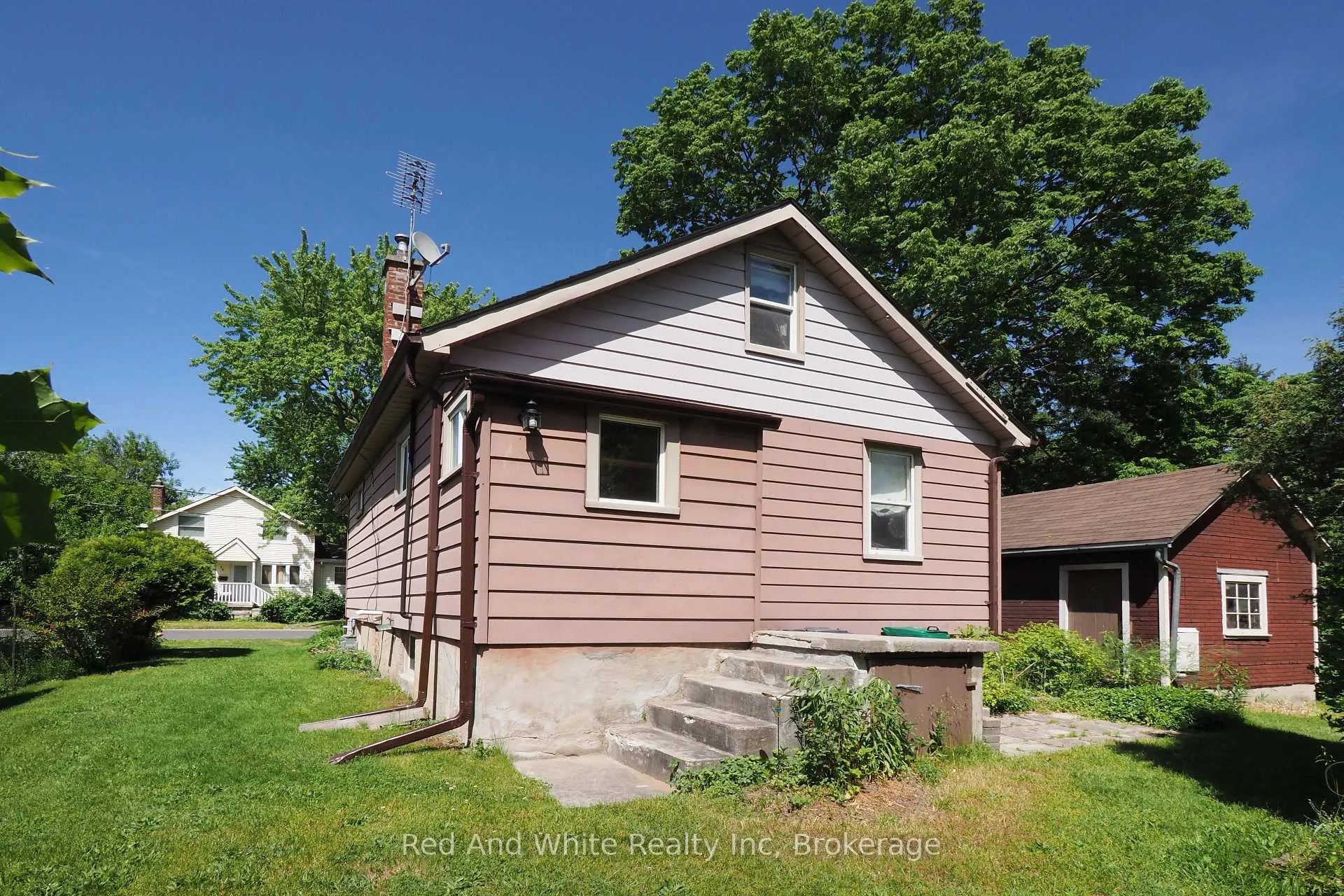 Photo 33 of 15 Horning Drive, Kitchener — HOMEH
