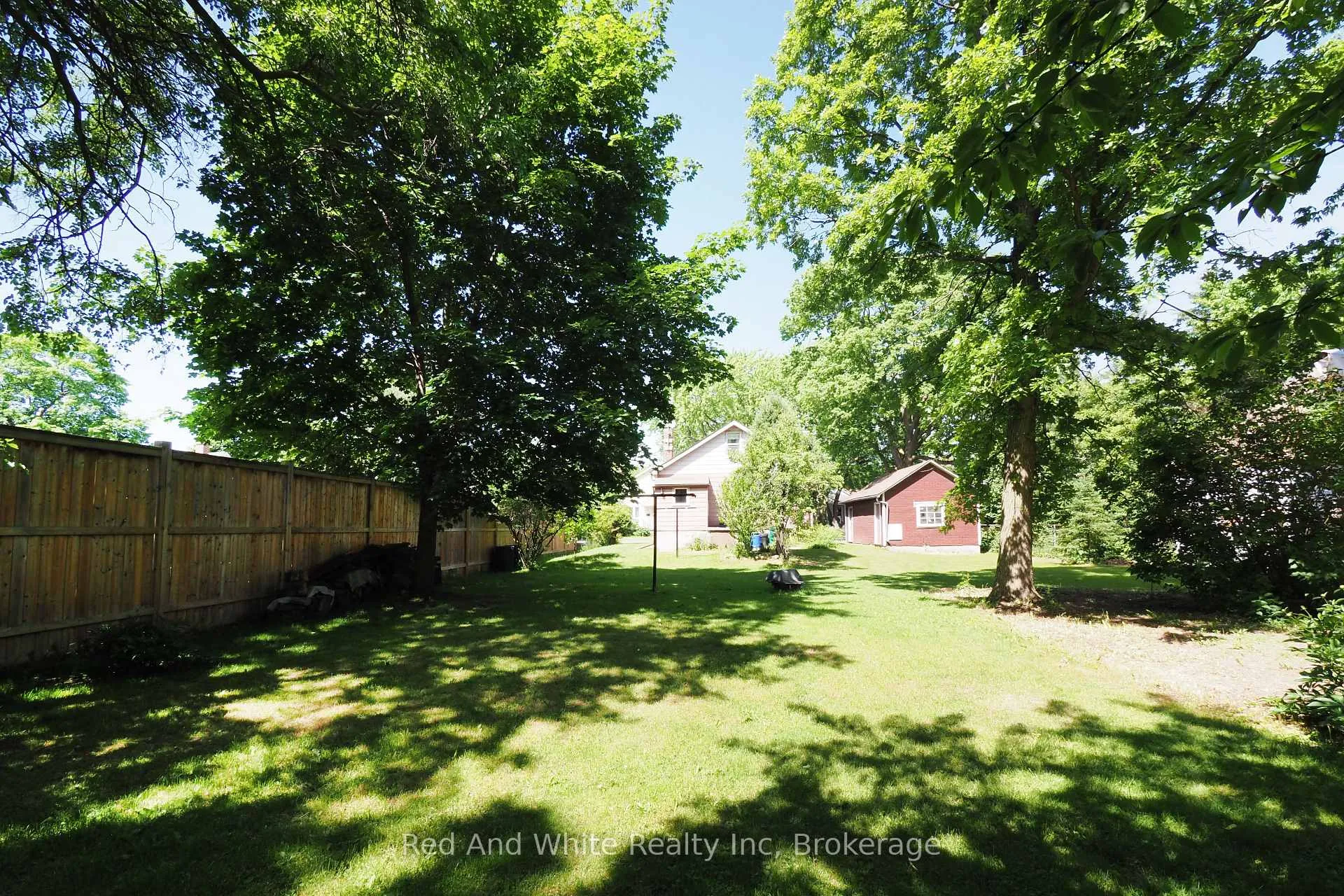 Photo 37 of 15 Horning Drive, Kitchener — HOMEH