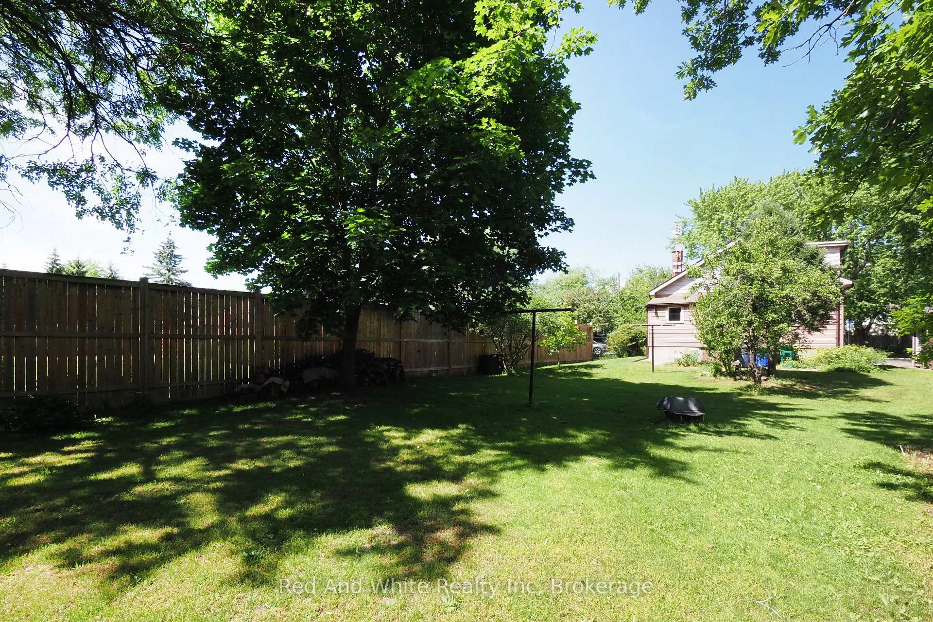 Photo 39 of 15 Horning Drive, Kitchener — HOMEH