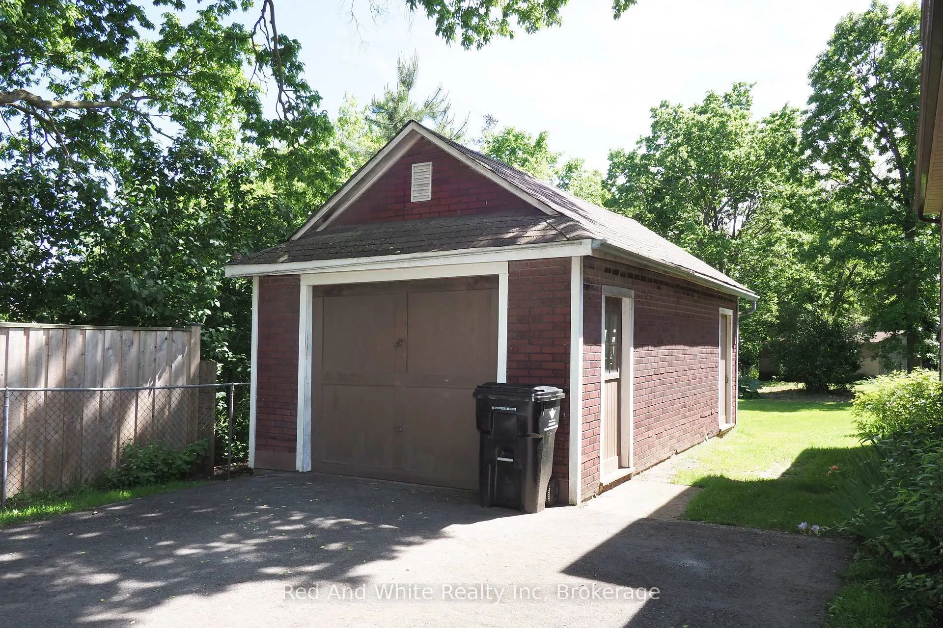 Photo 40 of 15 Horning Drive, Kitchener — HOMEH