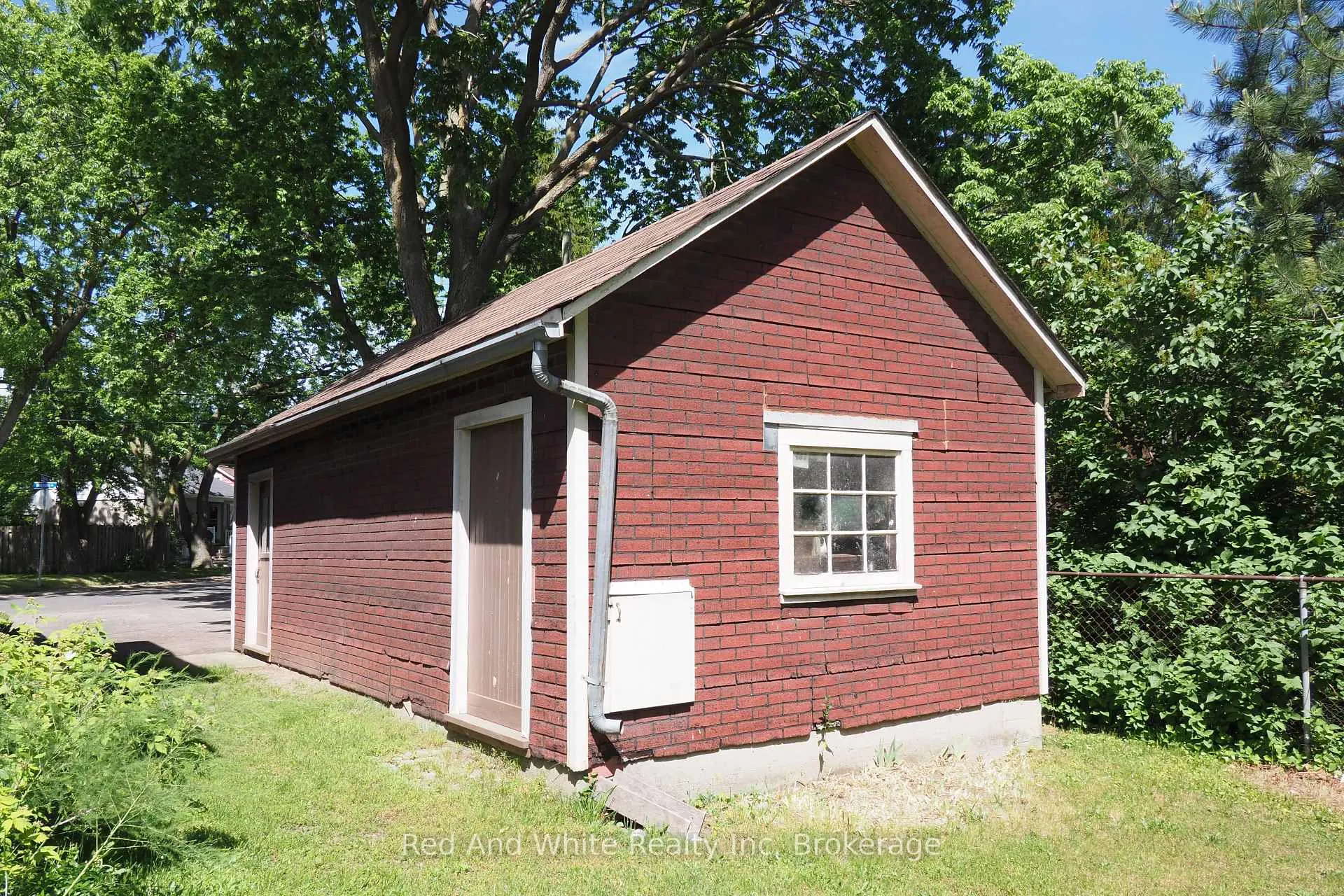Photo 41 of 15 Horning Drive, Kitchener — HOMEH