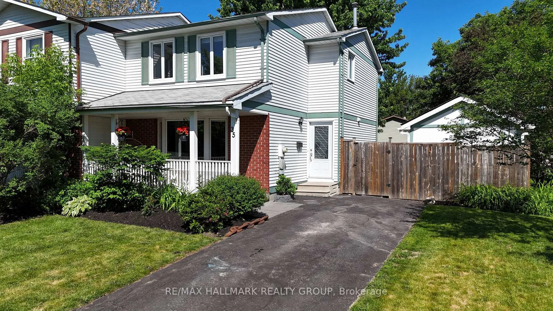 Photo 1 of 35 Seabrooke Drive, Ottawa, Kanata - Glencairn/Hazeldean — HOMEH