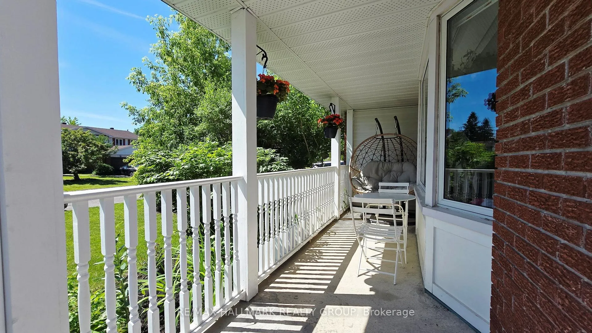 Photo 2 of 35 Seabrooke Drive, Ottawa, Kanata - Glencairn/Hazeldean — HOMEH