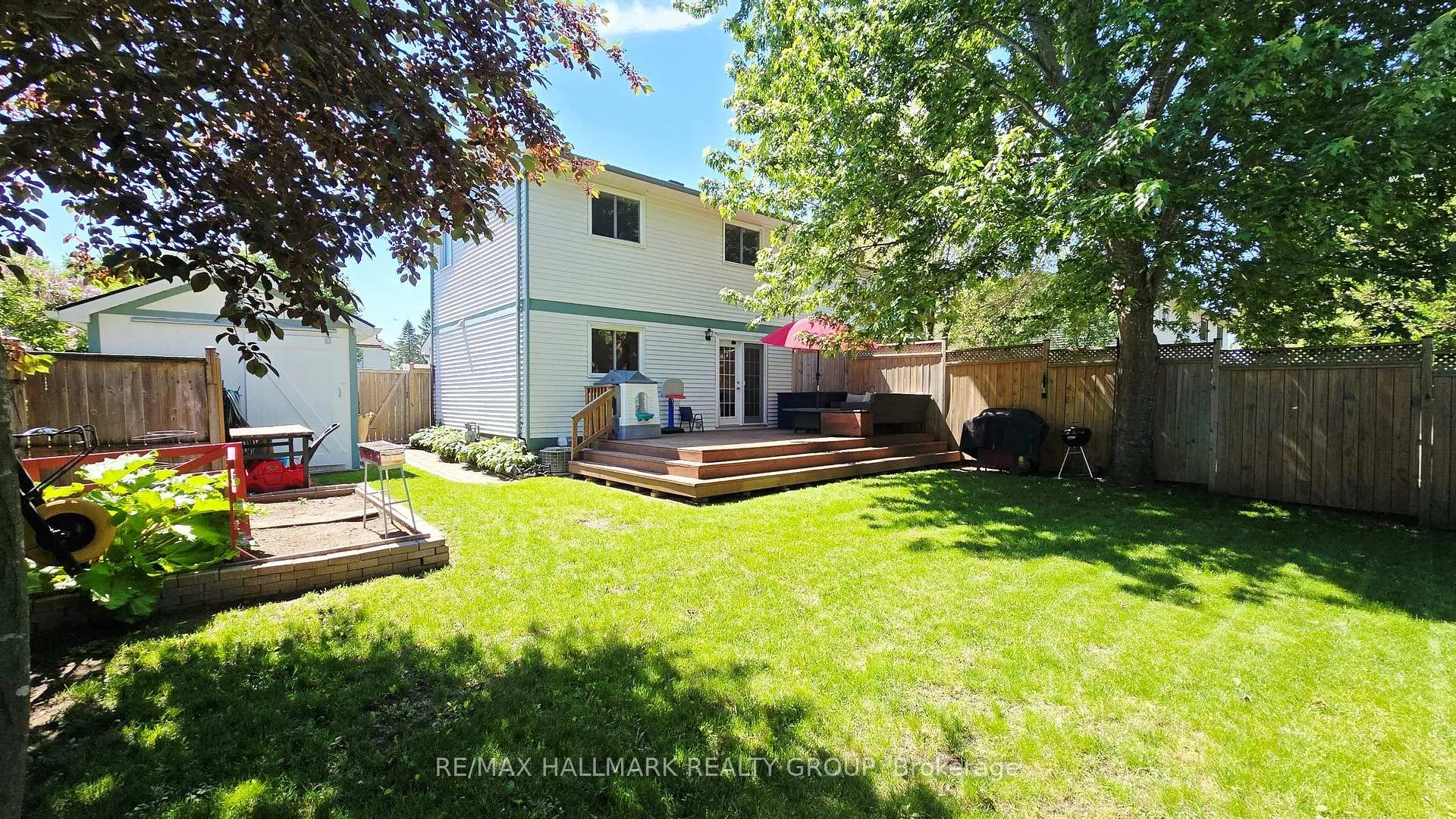 Photo 4 of 35 Seabrooke Drive, Ottawa, Kanata - Glencairn/Hazeldean — HOMEH