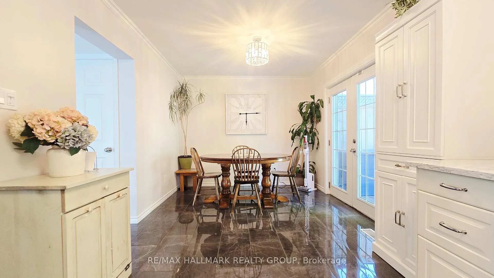 Photo 8 of 35 Seabrooke Drive, Ottawa, Kanata - Glencairn/Hazeldean — HOMEH
