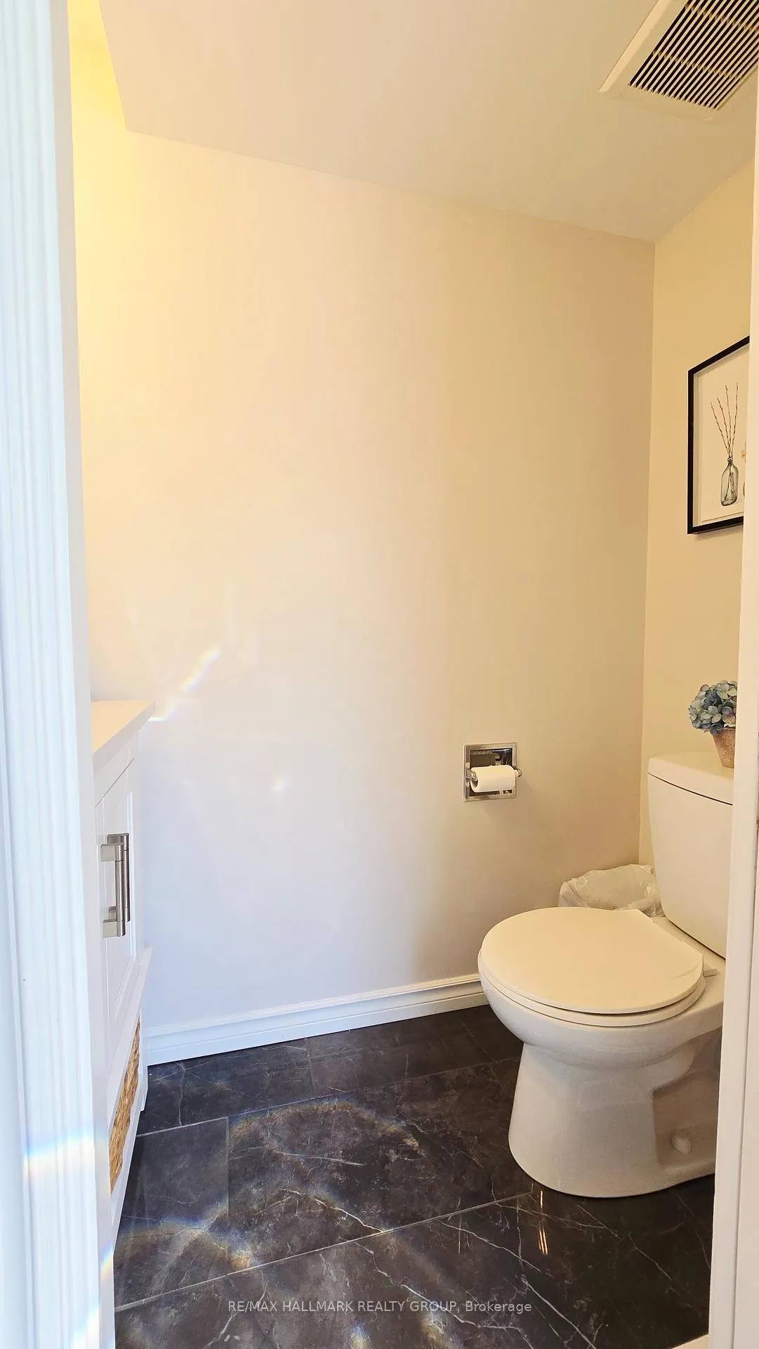 Photo 14 of 35 Seabrooke Drive, Ottawa, Kanata - Glencairn/Hazeldean — HOMEH