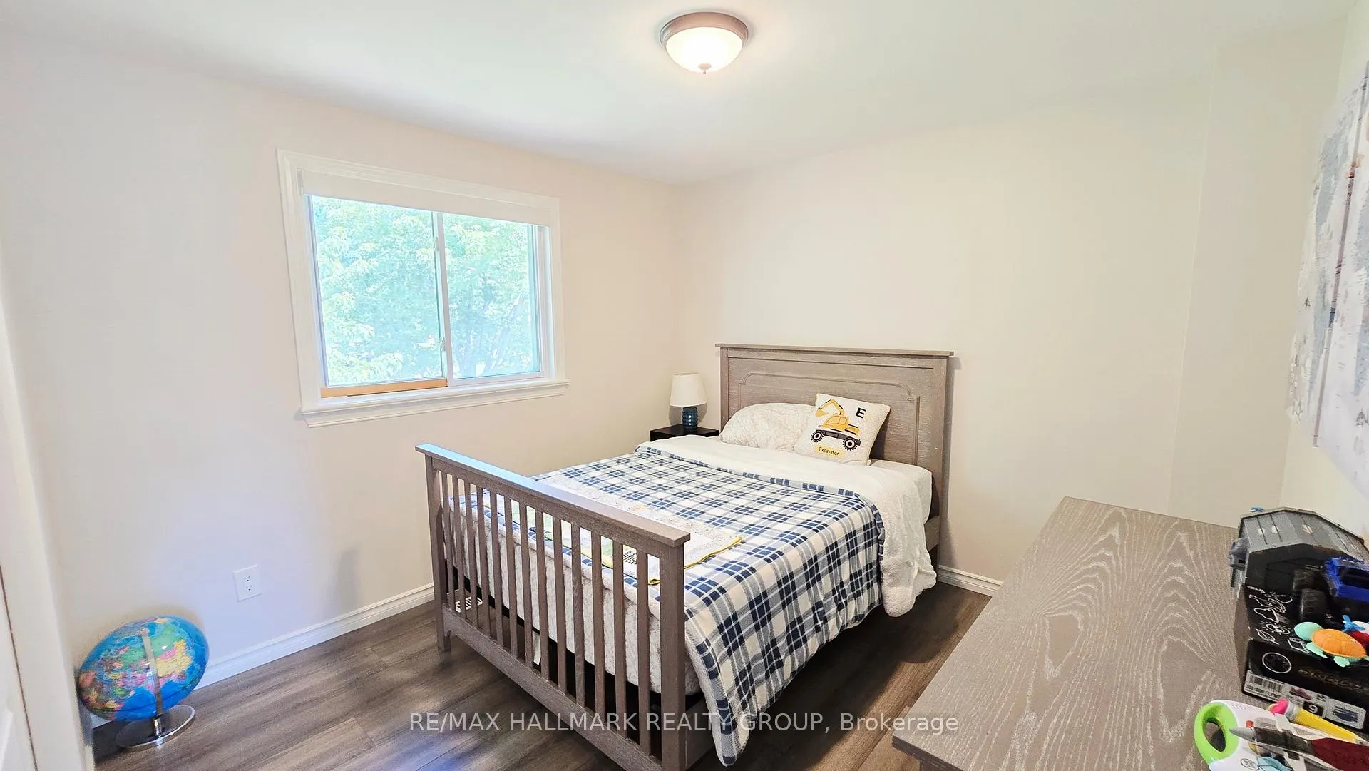 Photo 20 of 35 Seabrooke Drive, Ottawa, Kanata - Glencairn/Hazeldean — HOMEH