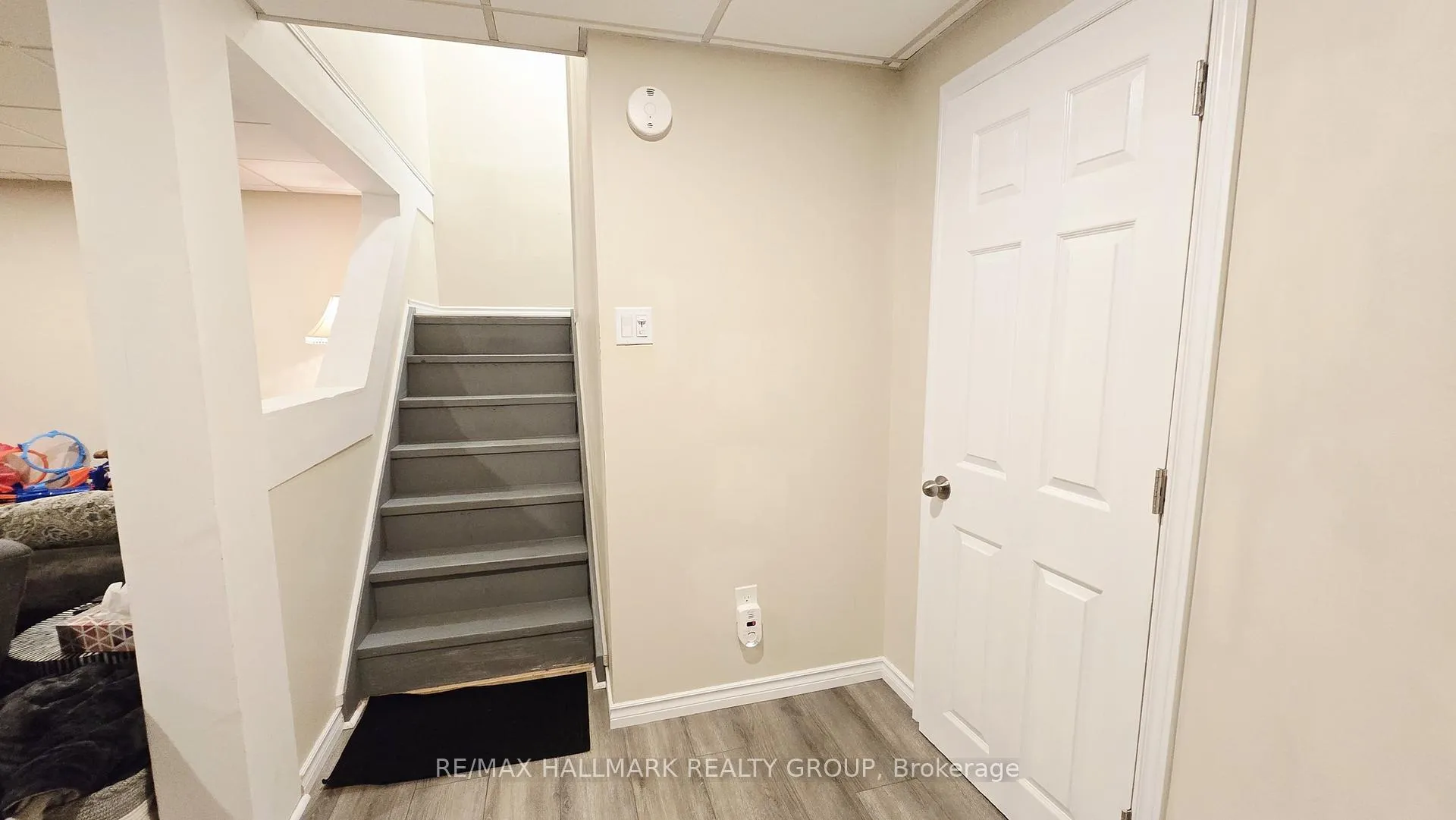 Photo 27 of 35 Seabrooke Drive, Ottawa, Kanata - Glencairn/Hazeldean — HOMEH