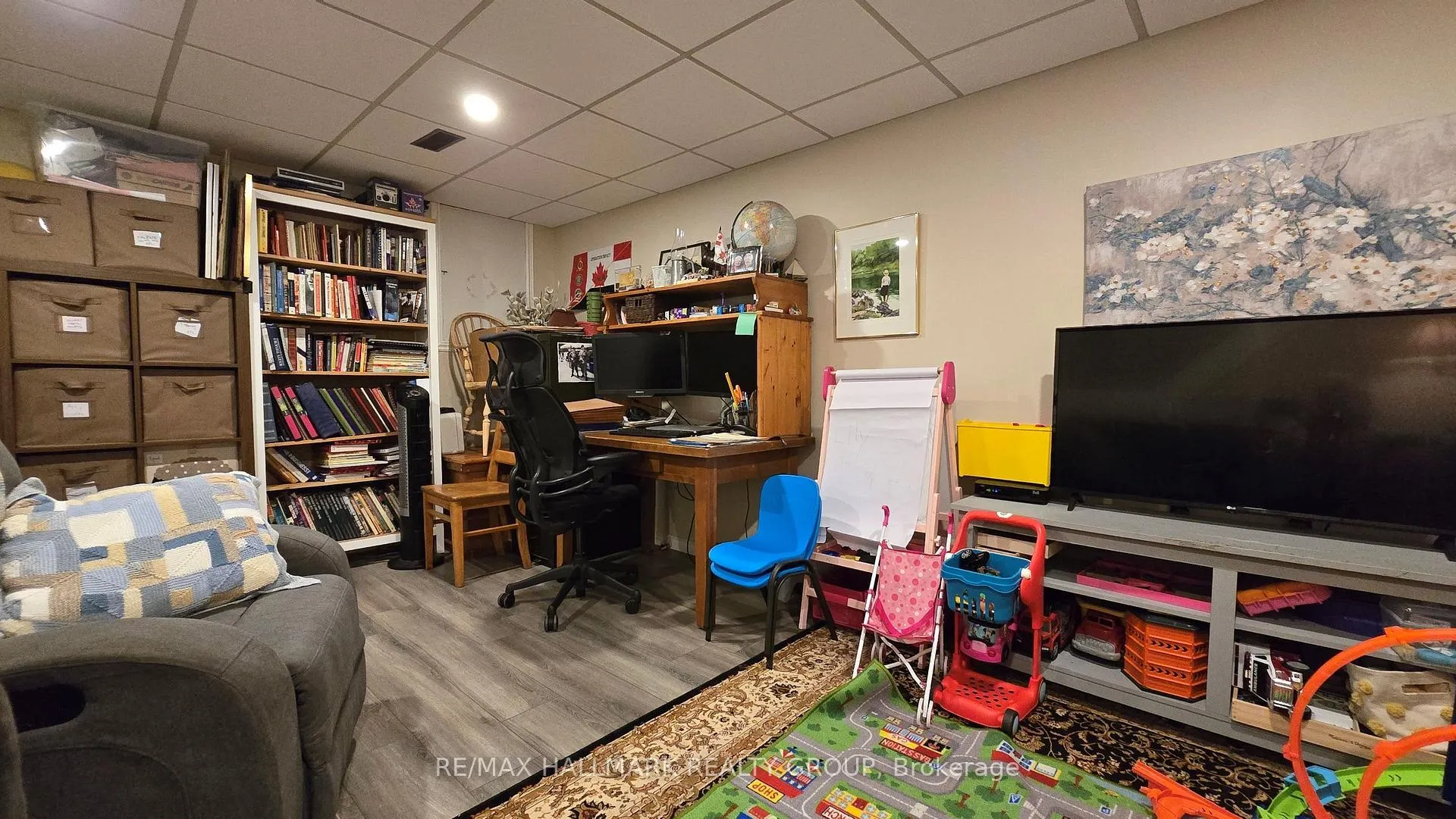 Photo 28 of 35 Seabrooke Drive, Ottawa, Kanata - Glencairn/Hazeldean — HOMEH