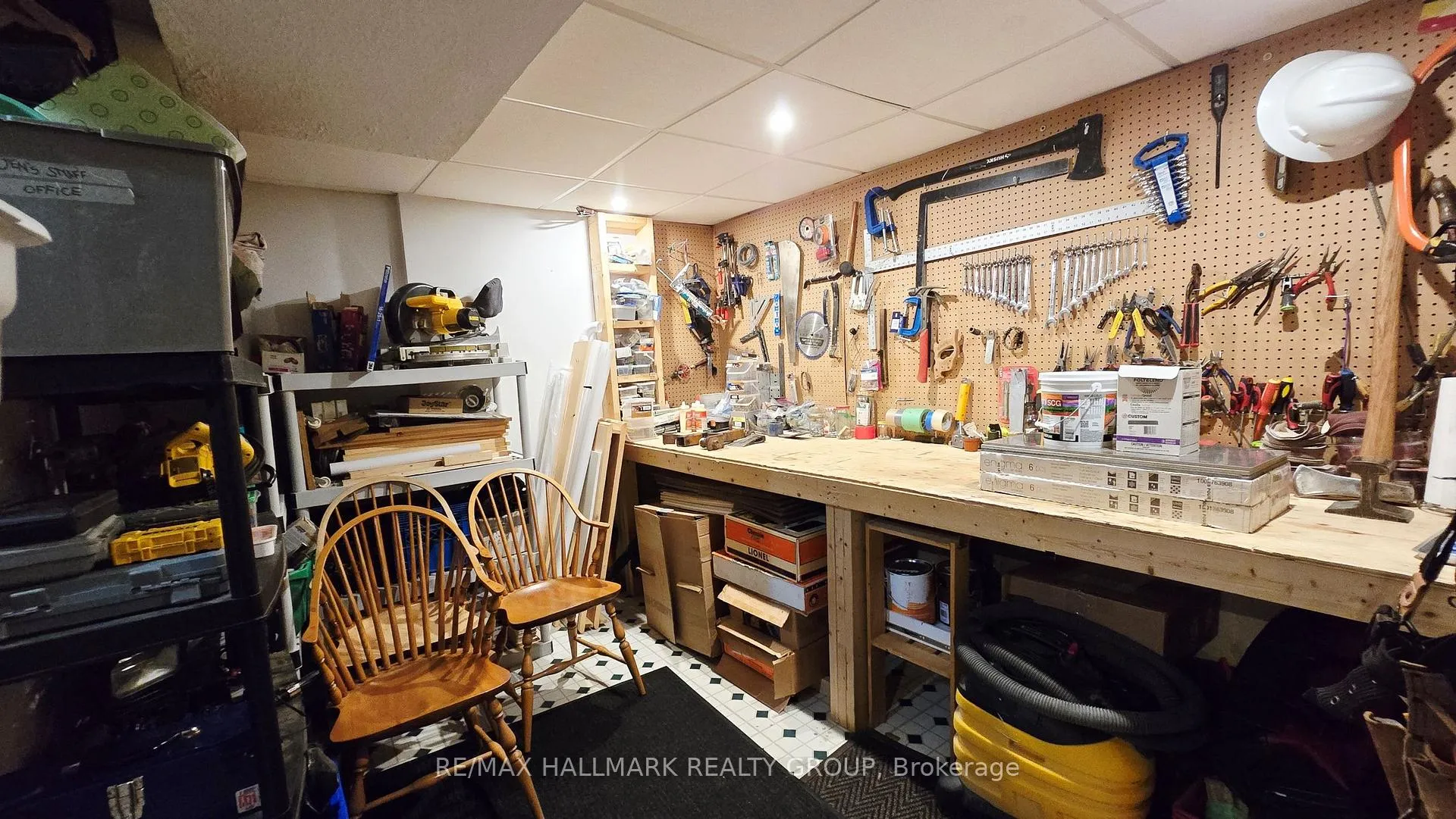 Photo 29 of 35 Seabrooke Drive, Ottawa, Kanata - Glencairn/Hazeldean — HOMEH