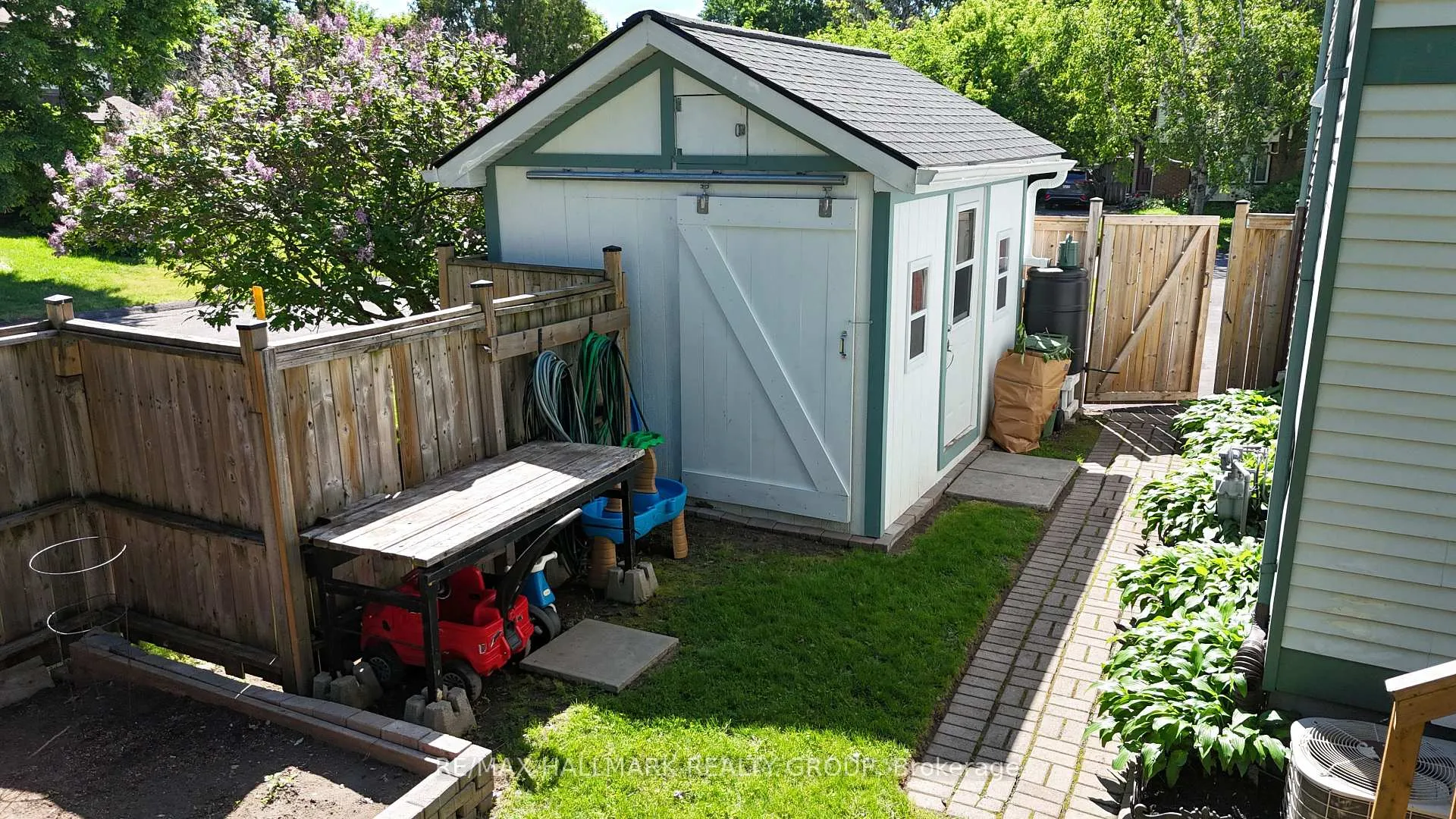 Photo 34 of 35 Seabrooke Drive, Ottawa, Kanata - Glencairn/Hazeldean — HOMEH