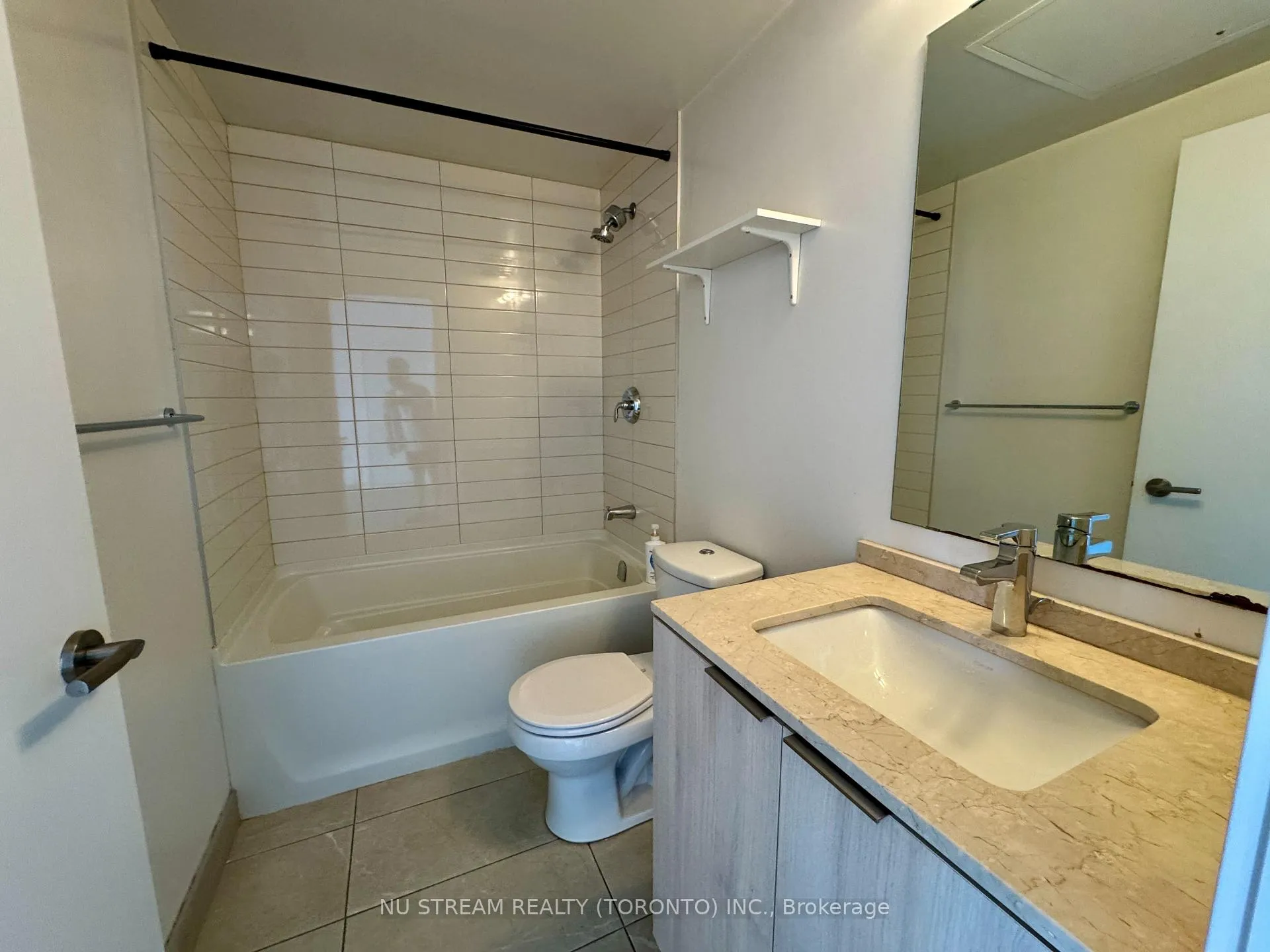 Photo 6 of Unit 3113, 11 Wellesley Street W, Toronto, Bay Street Corridor — HOMEH