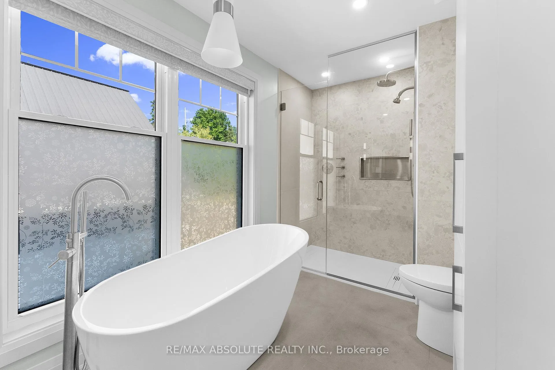 Photo 23 of 664 Caruso Circle, McNab/Braeside, Mcnab/Braeside Twps — HOMEH