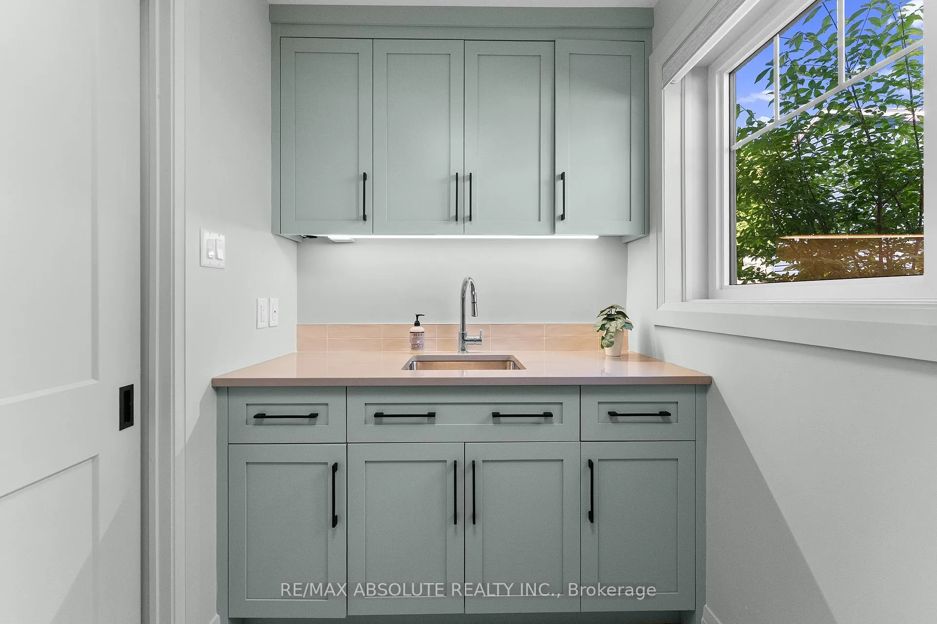 Photo 32 of 664 Caruso Circle, McNab/Braeside, Mcnab/Braeside Twps — HOMEH
