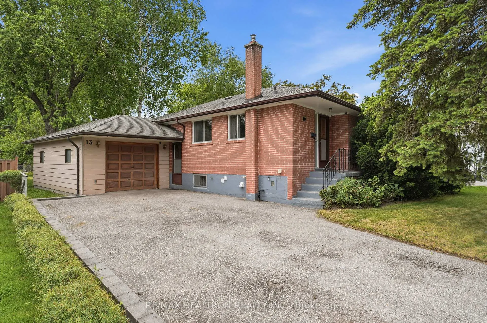 Photo 1 of 13 Kemano Road, Aurora, Aurora Heights — HOMEH
