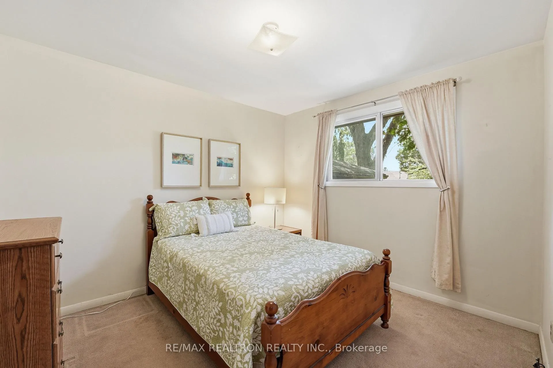 Photo 14 of 13 Kemano Road, Aurora, Aurora Heights — HOMEH